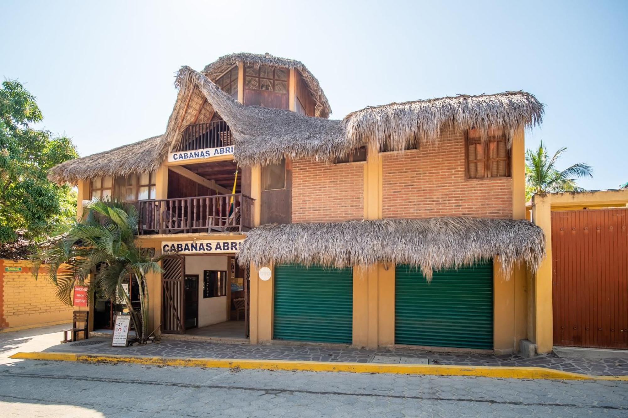 Oyo Cabanas Abril, マスンテ エクステリア 写真